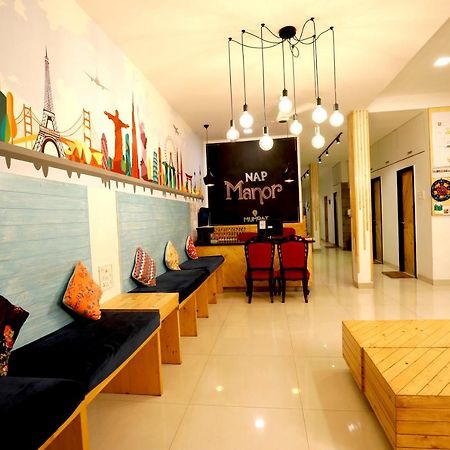 Nap Manor Hostels مومباي المظهر الخارجي الصورة
