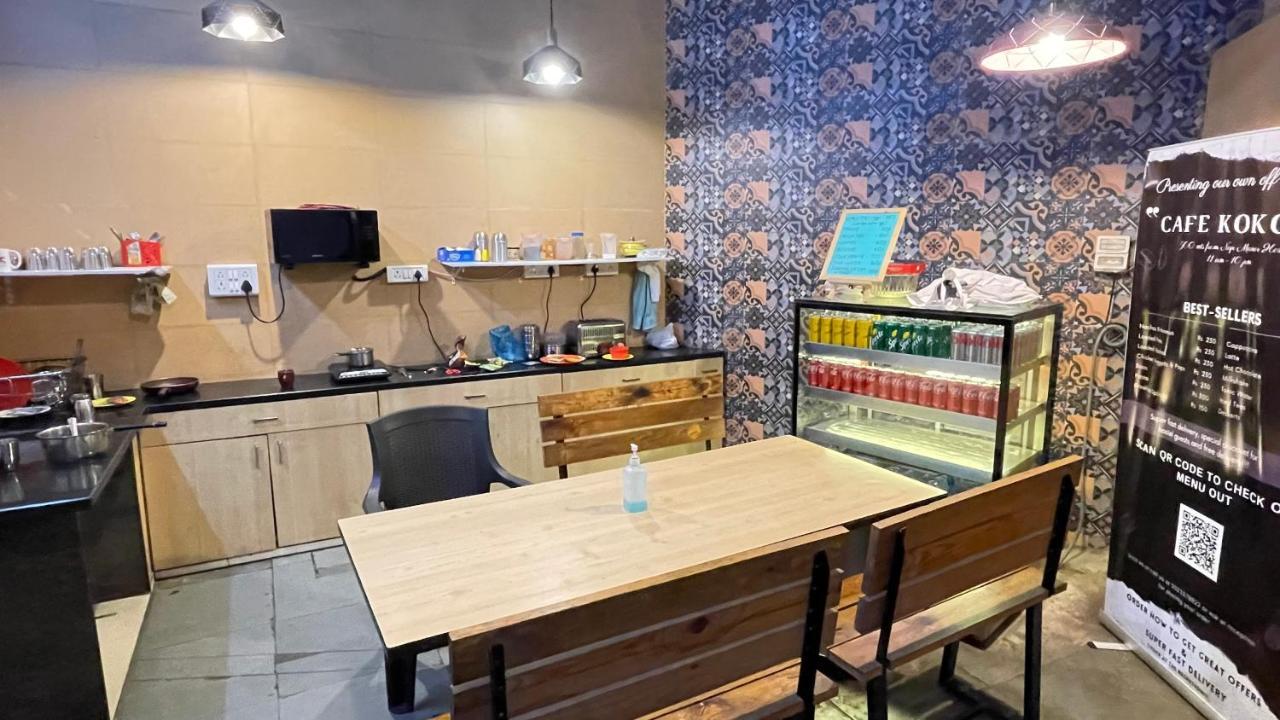 Nap Manor Hostels مومباي المظهر الخارجي الصورة
