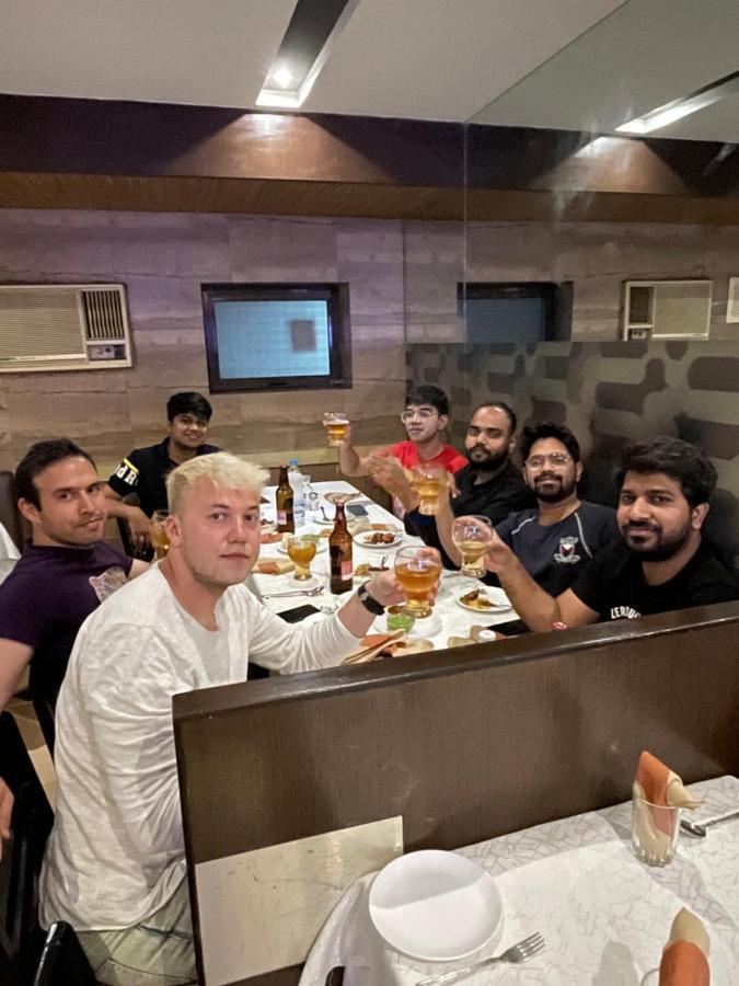 Nap Manor Hostels مومباي المظهر الخارجي الصورة