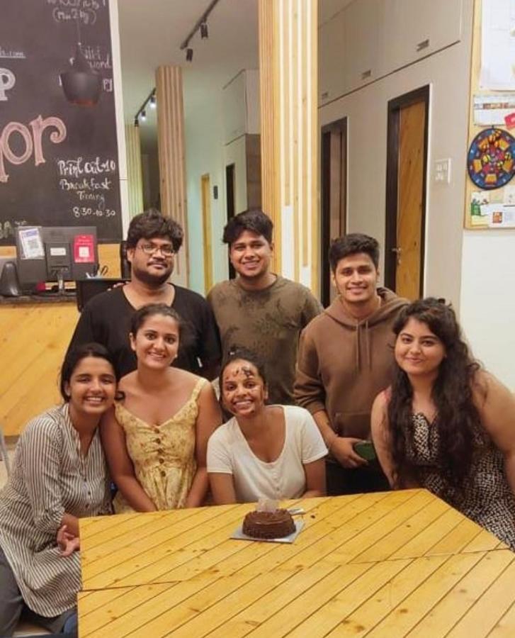 Nap Manor Hostels مومباي المظهر الخارجي الصورة