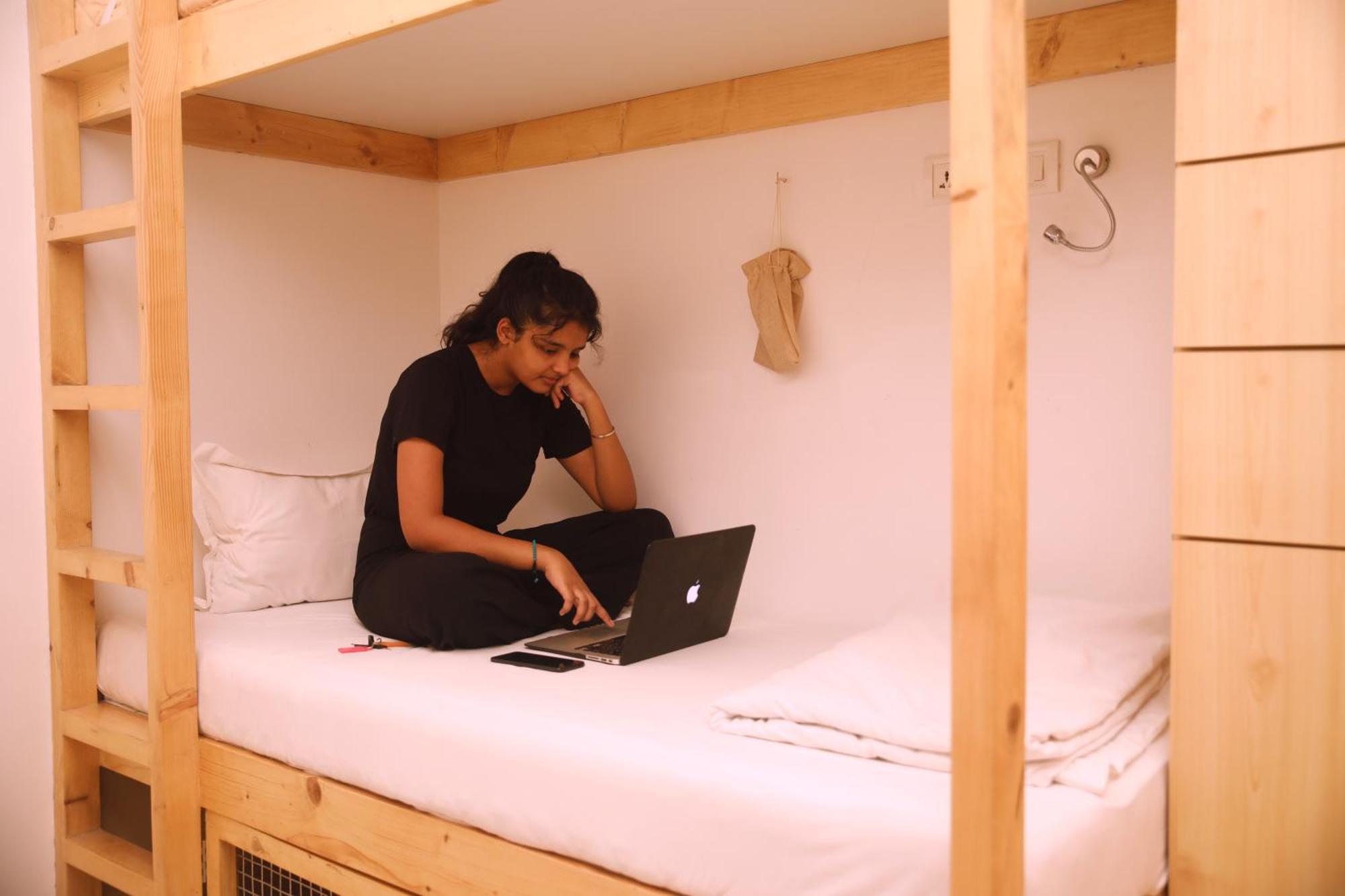 Nap Manor Hostels مومباي المظهر الخارجي الصورة