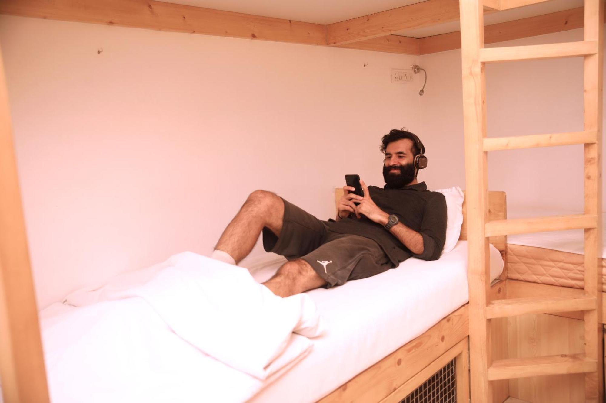 Nap Manor Hostels مومباي المظهر الخارجي الصورة