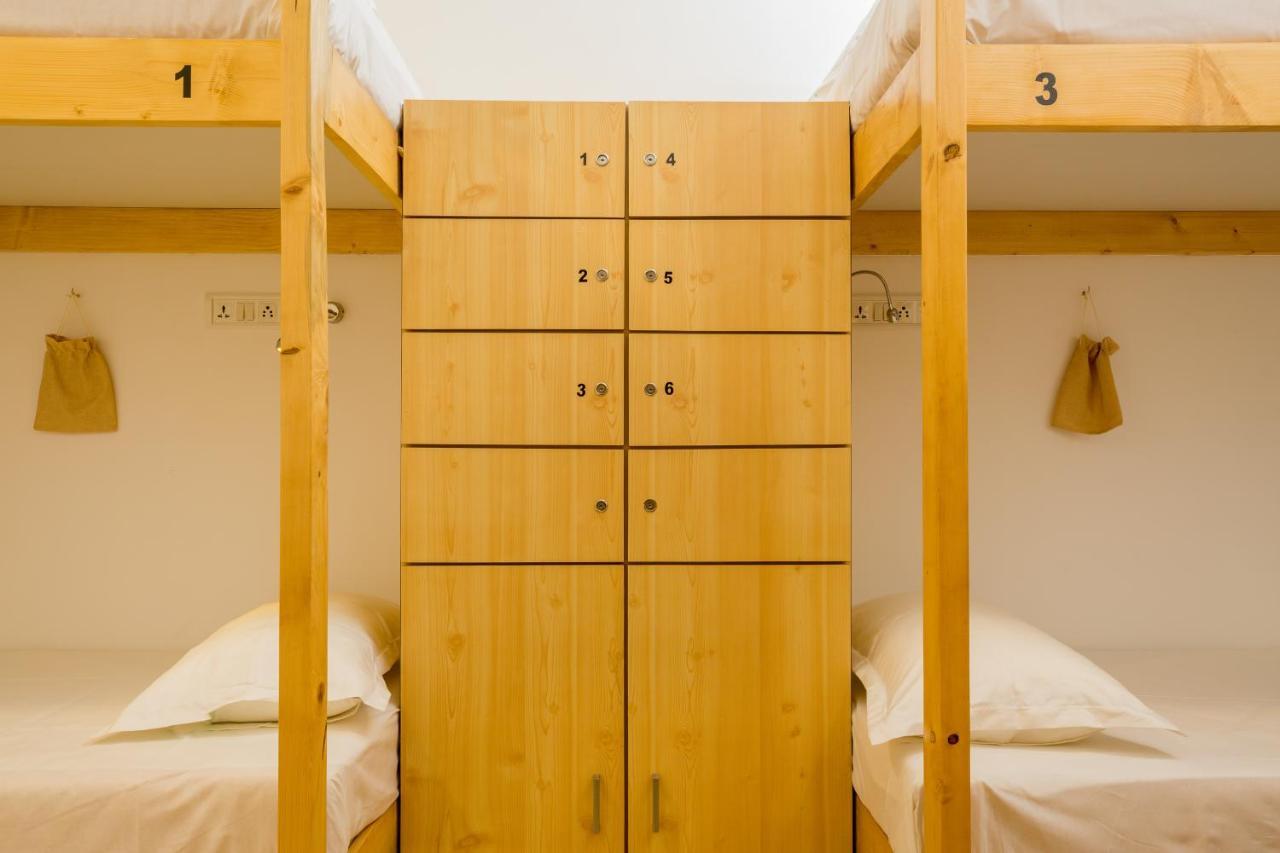 Nap Manor Hostels مومباي المظهر الخارجي الصورة