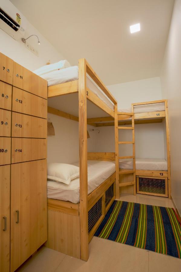 Nap Manor Hostels مومباي المظهر الخارجي الصورة