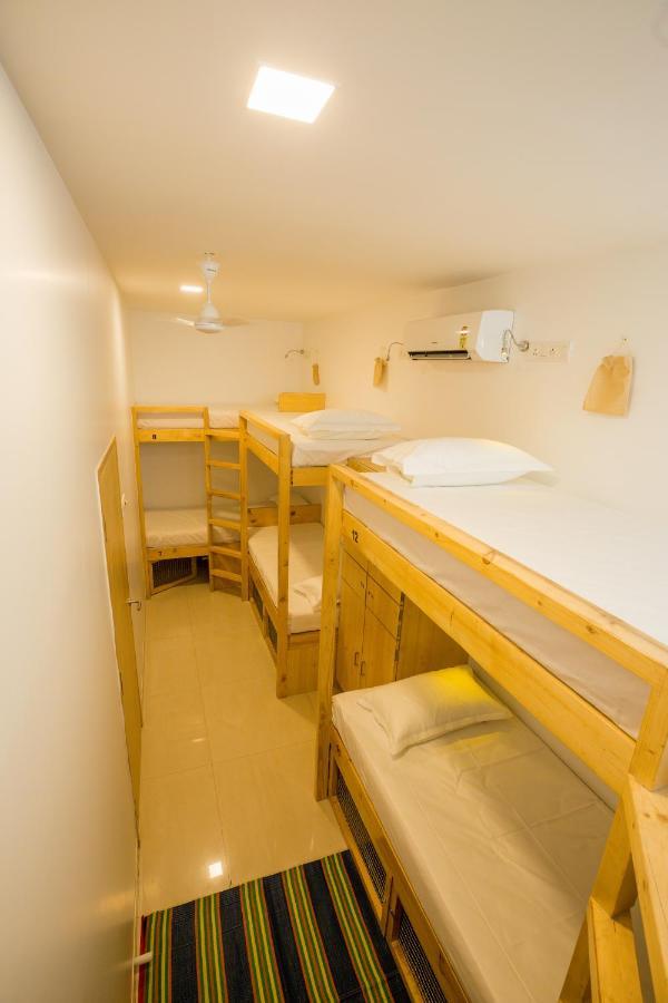 Nap Manor Hostels مومباي المظهر الخارجي الصورة